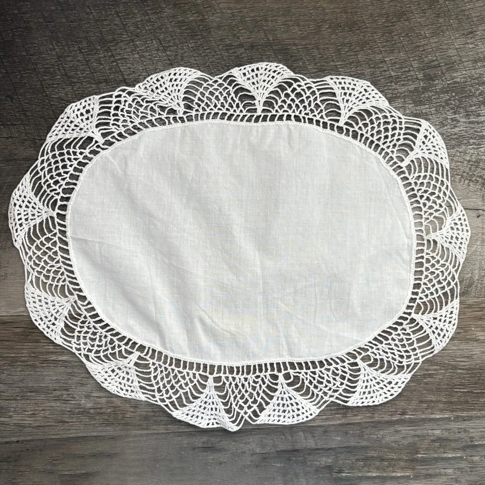 Vintage white oval
