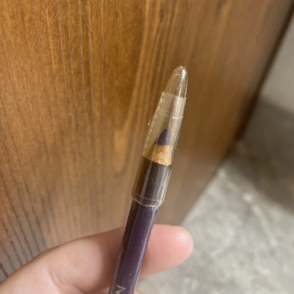 Max Factor hello am