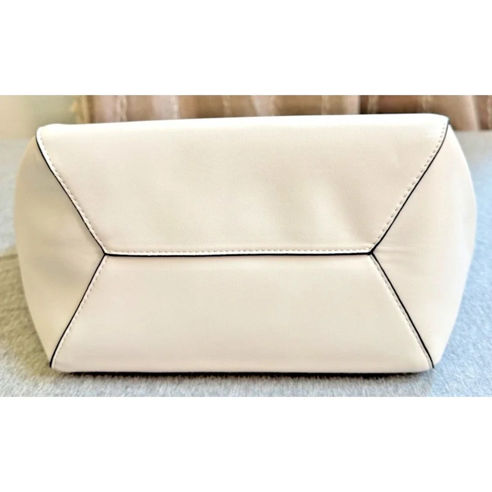 Cluci vegan leather
