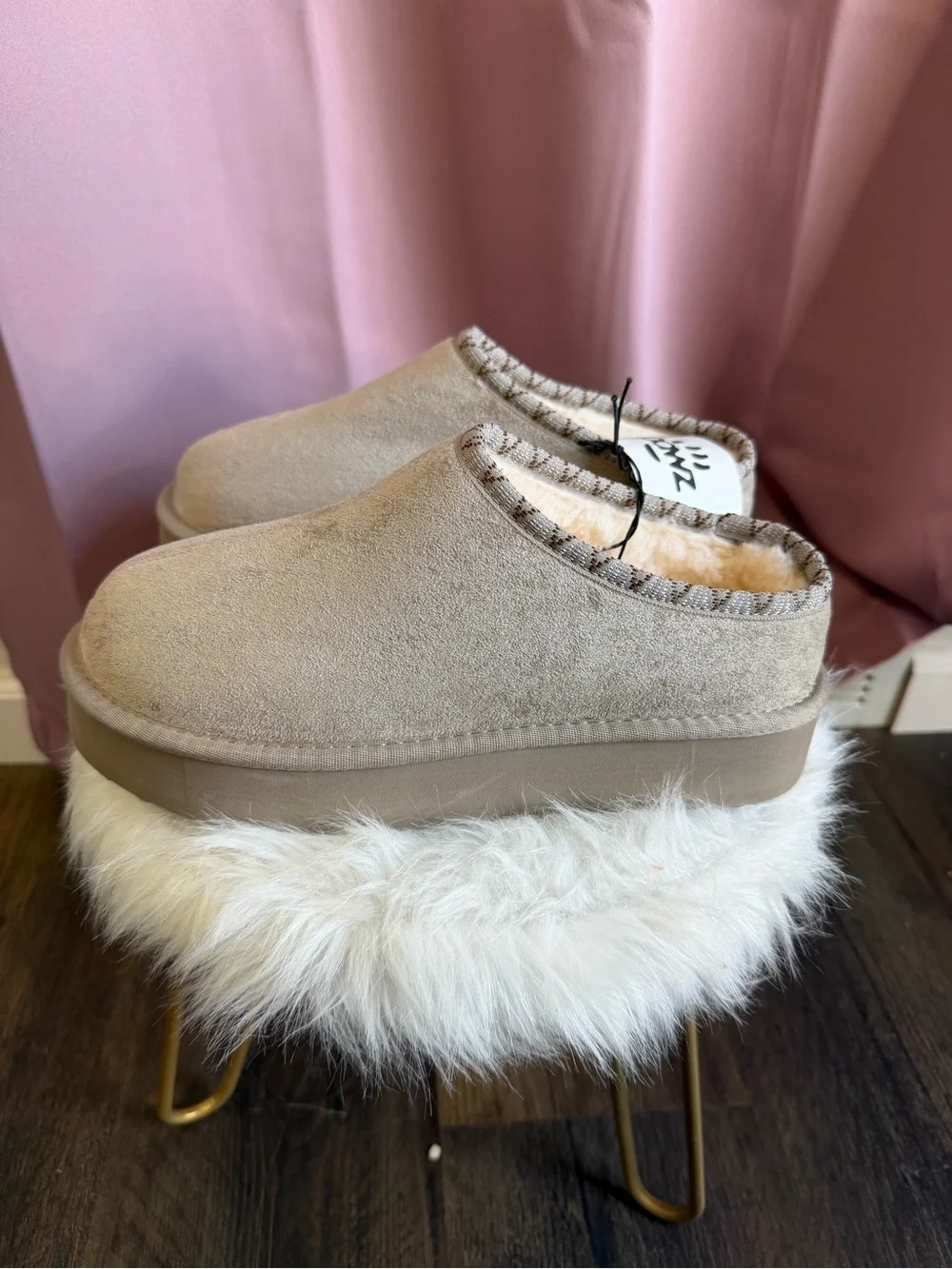 PAWZ hazel clog