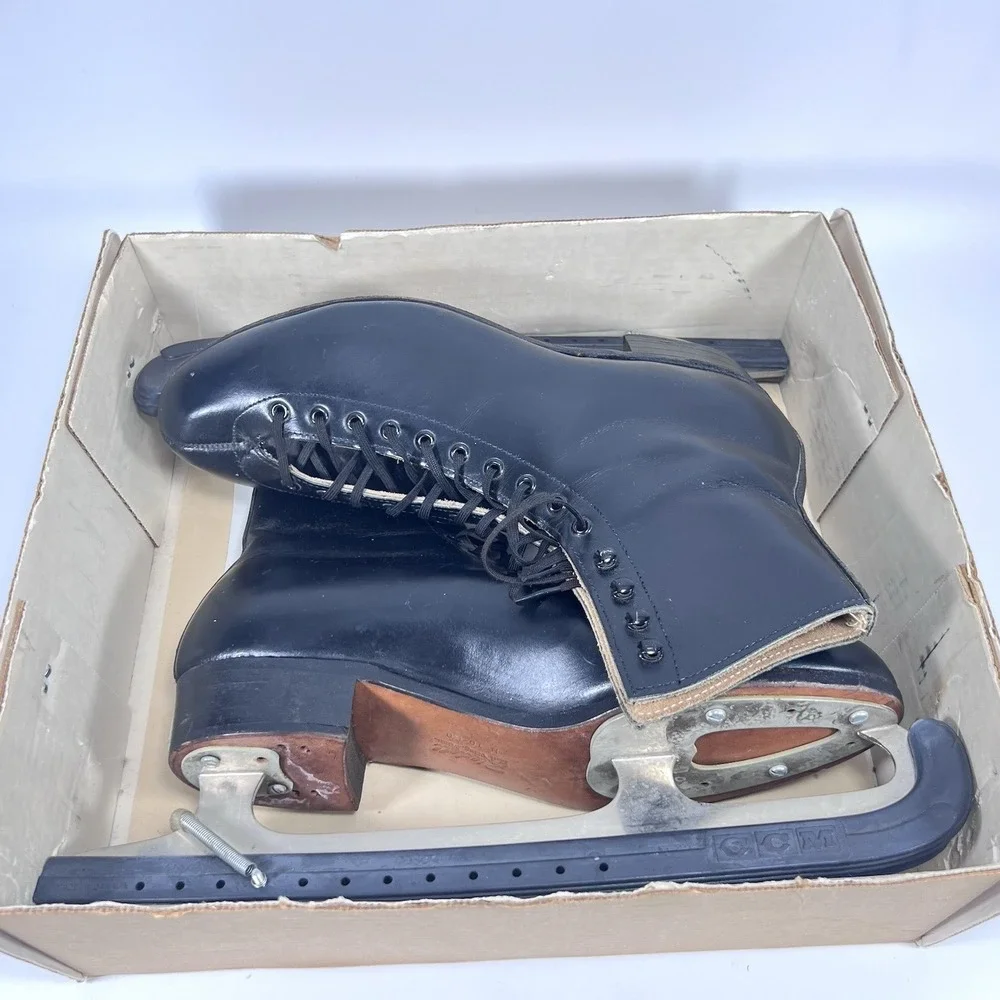 Riedell vintage red