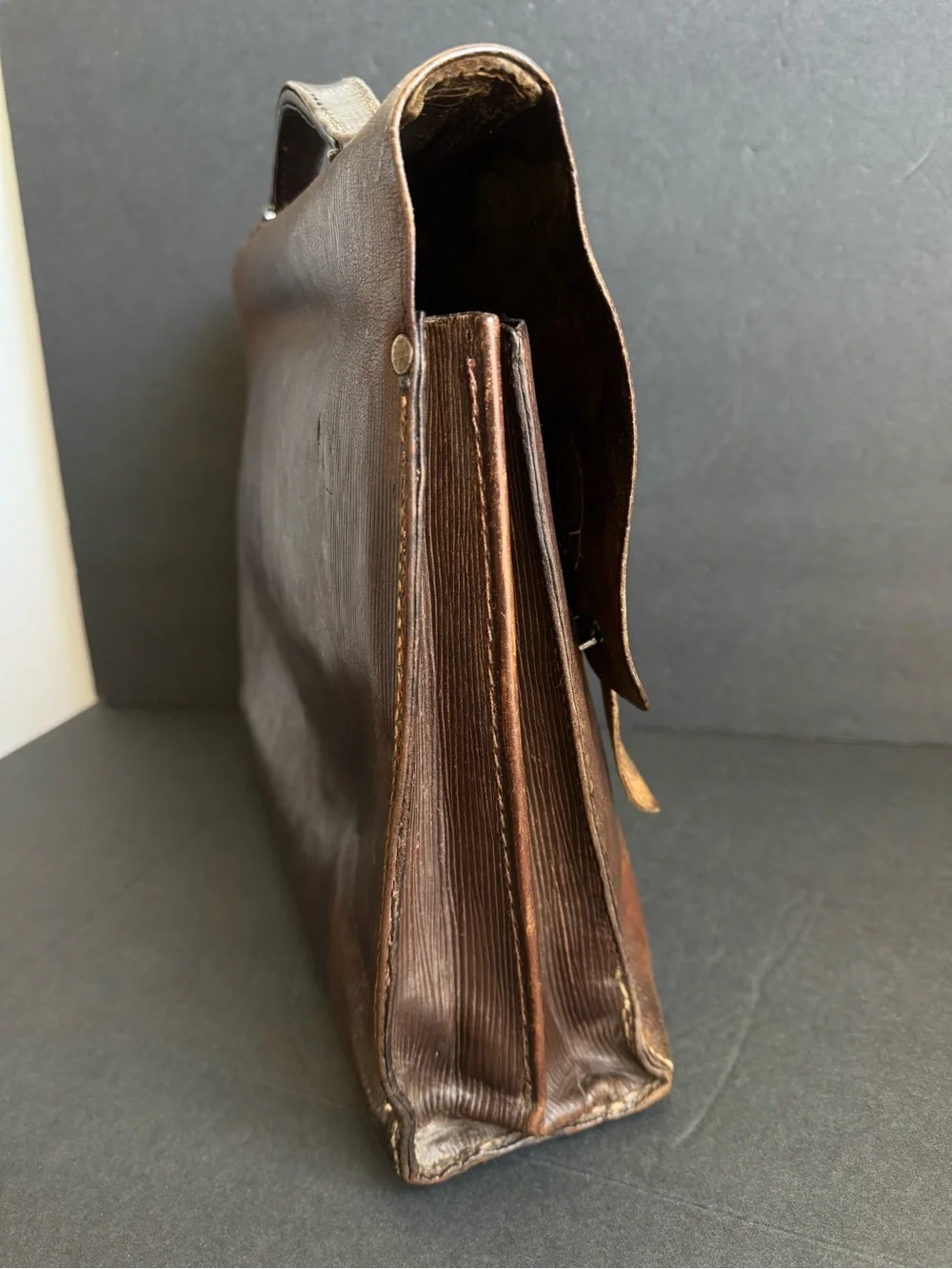 Vintage 1940s briefcase