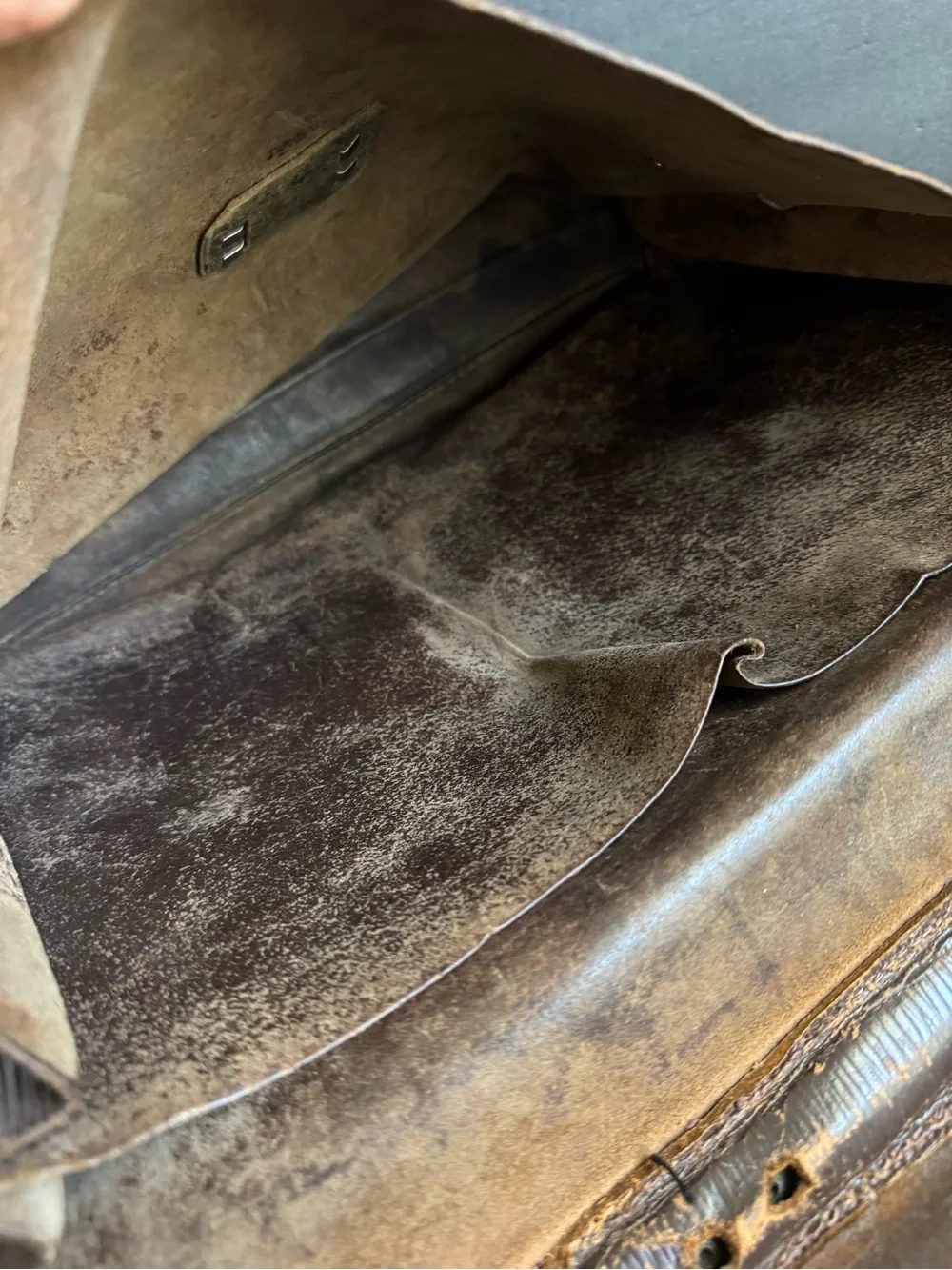 Vintage 1940s briefcase