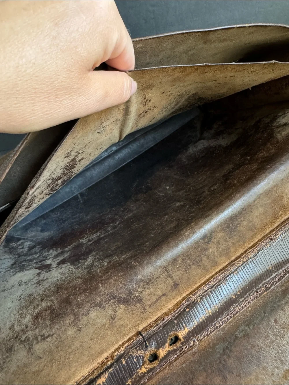 Vintage 1940s briefcase