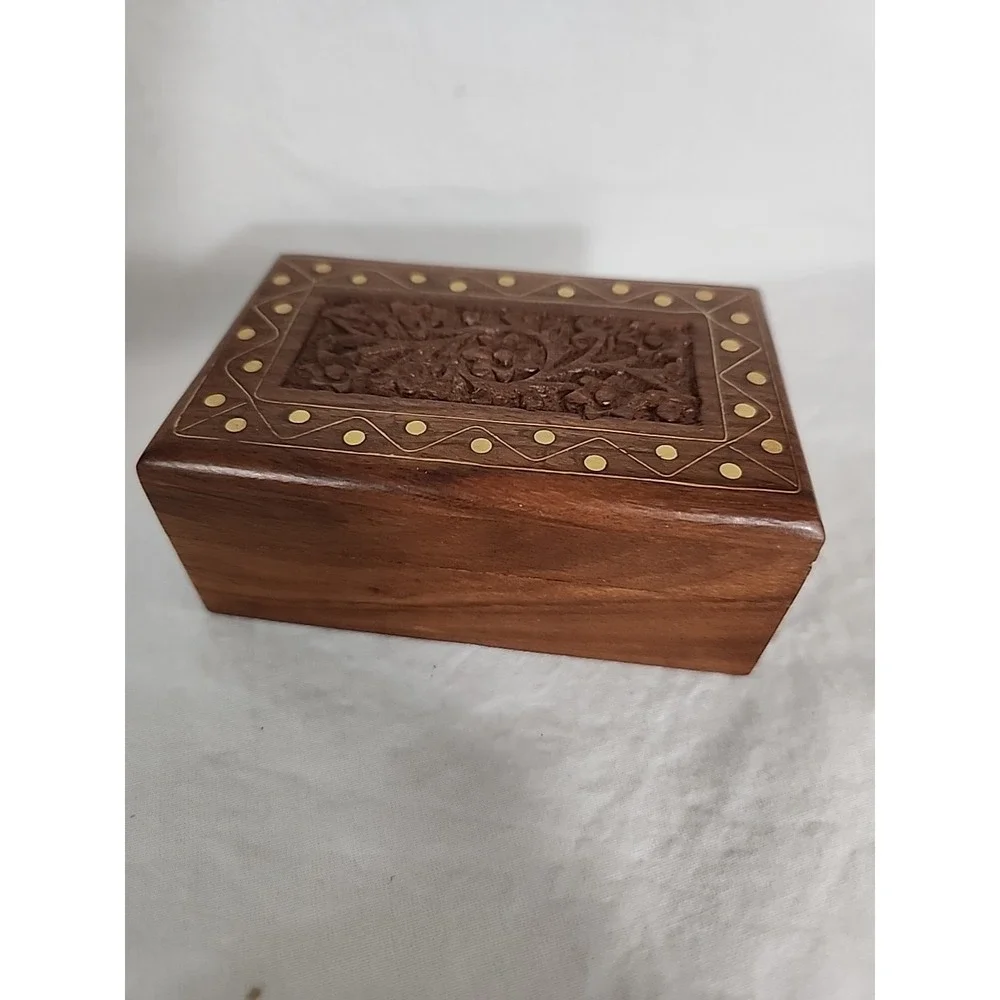 Wood Keepsake Box‎ with hinged lid
