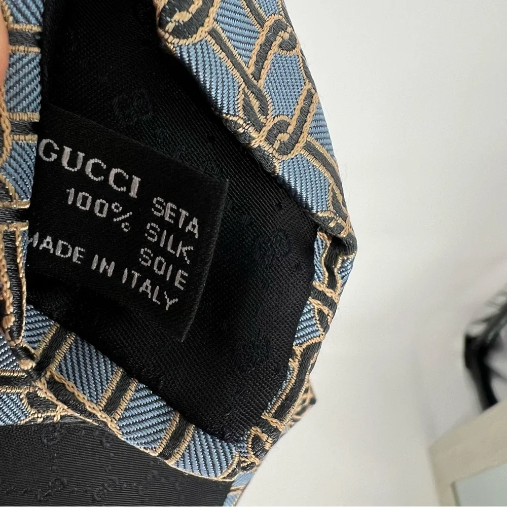 Gucci 100% silk