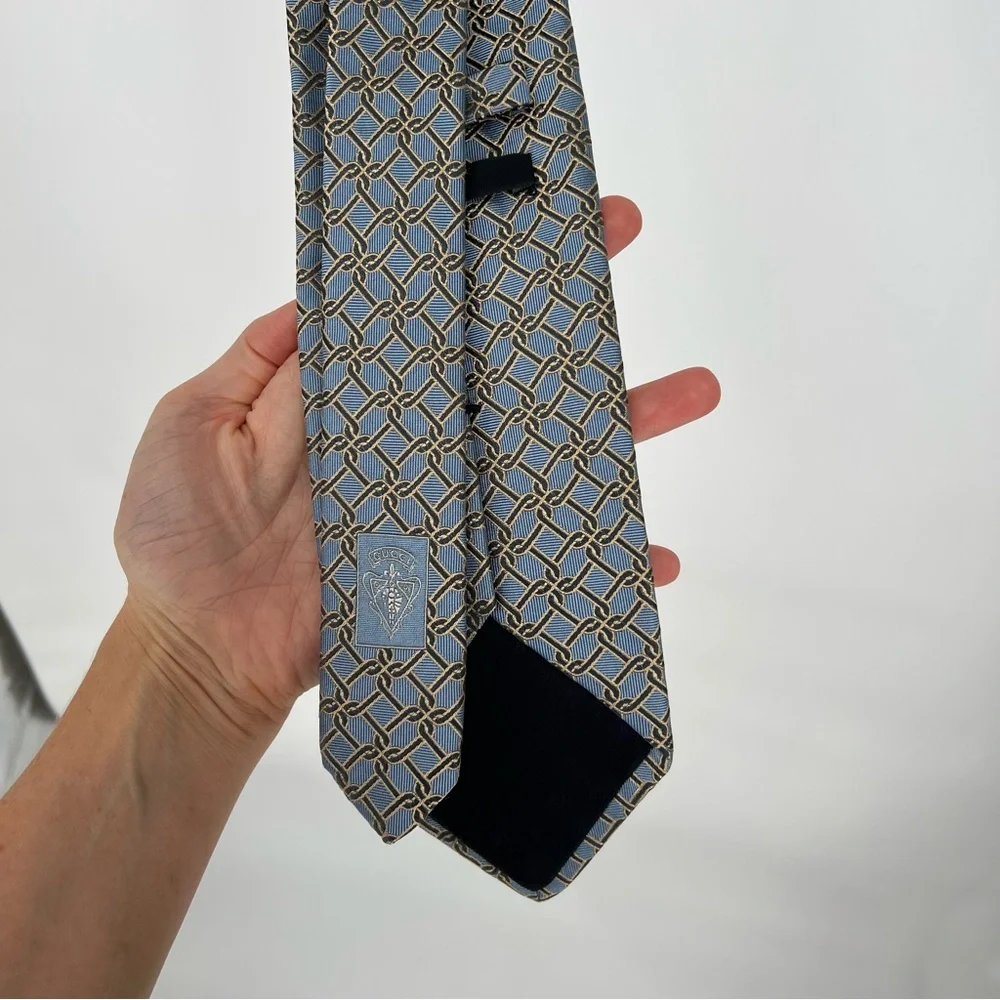 Gucci 100% silk
