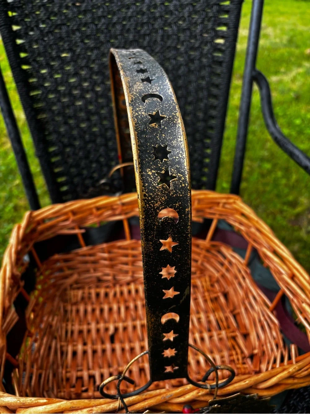 None charming wicker