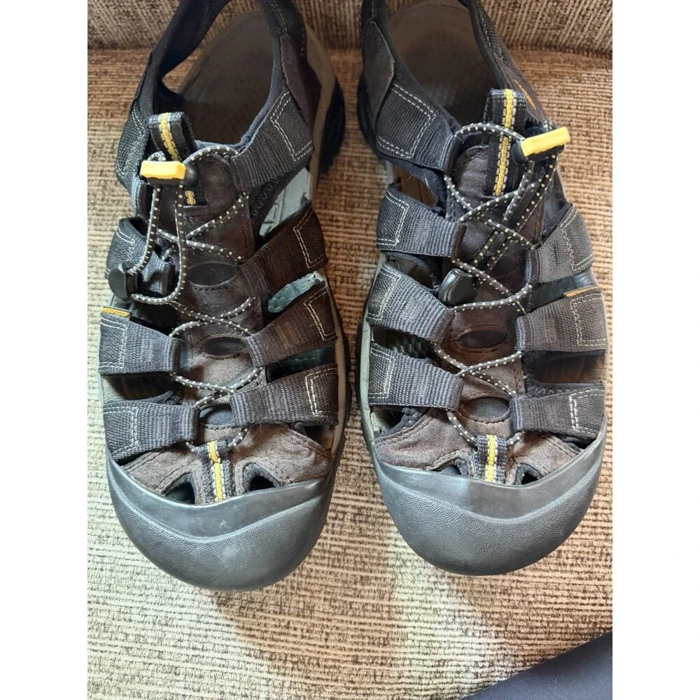 Keen looking durable