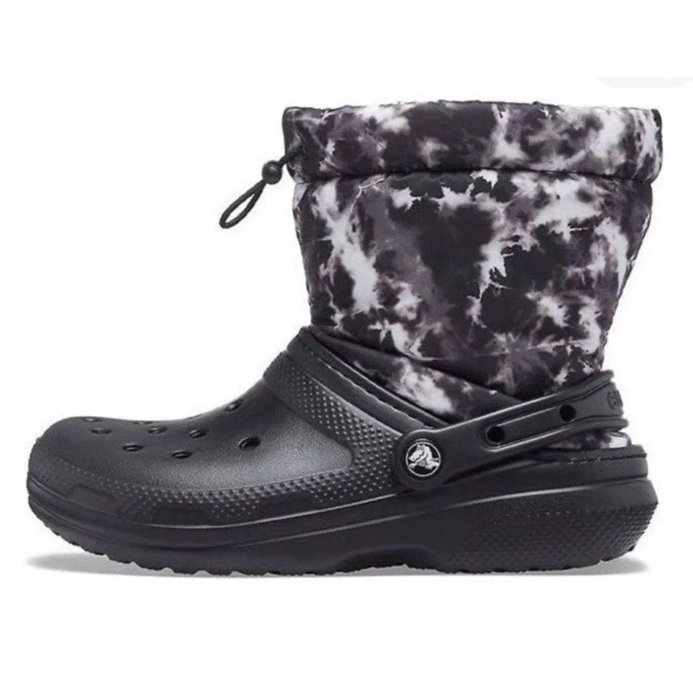 CROCS nwt classic