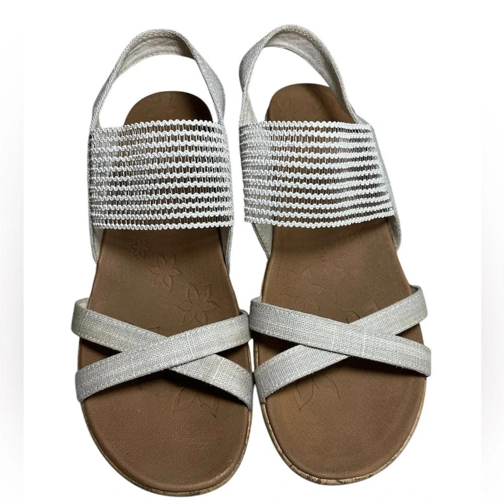 Skechers step out