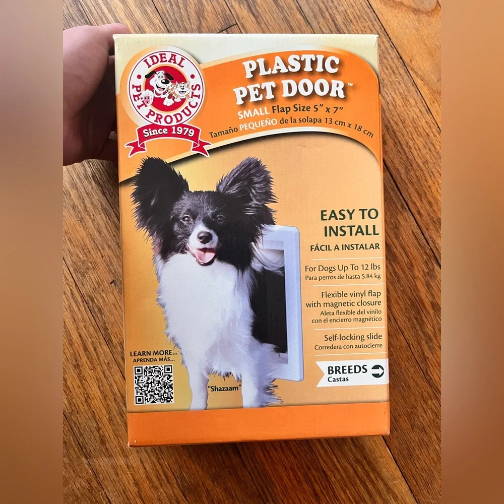 NEW - Ideal Pet Products Plastic‎ Pet Door small