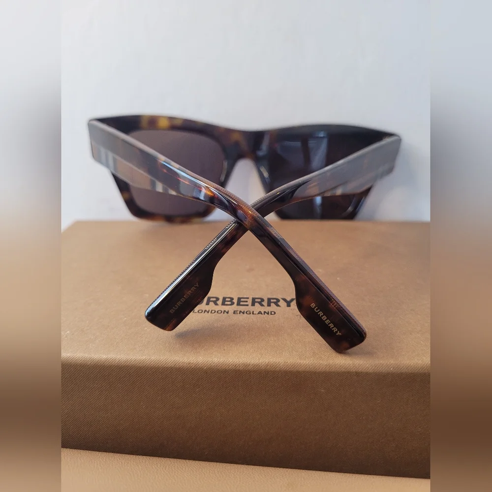 Burberry elevate your