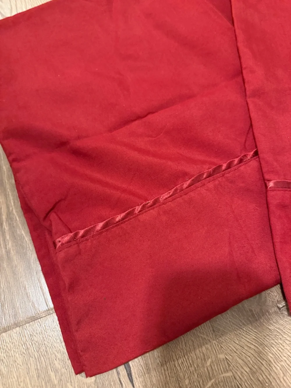 Solid Red Pillowcase Pair - Soft Home Bedding