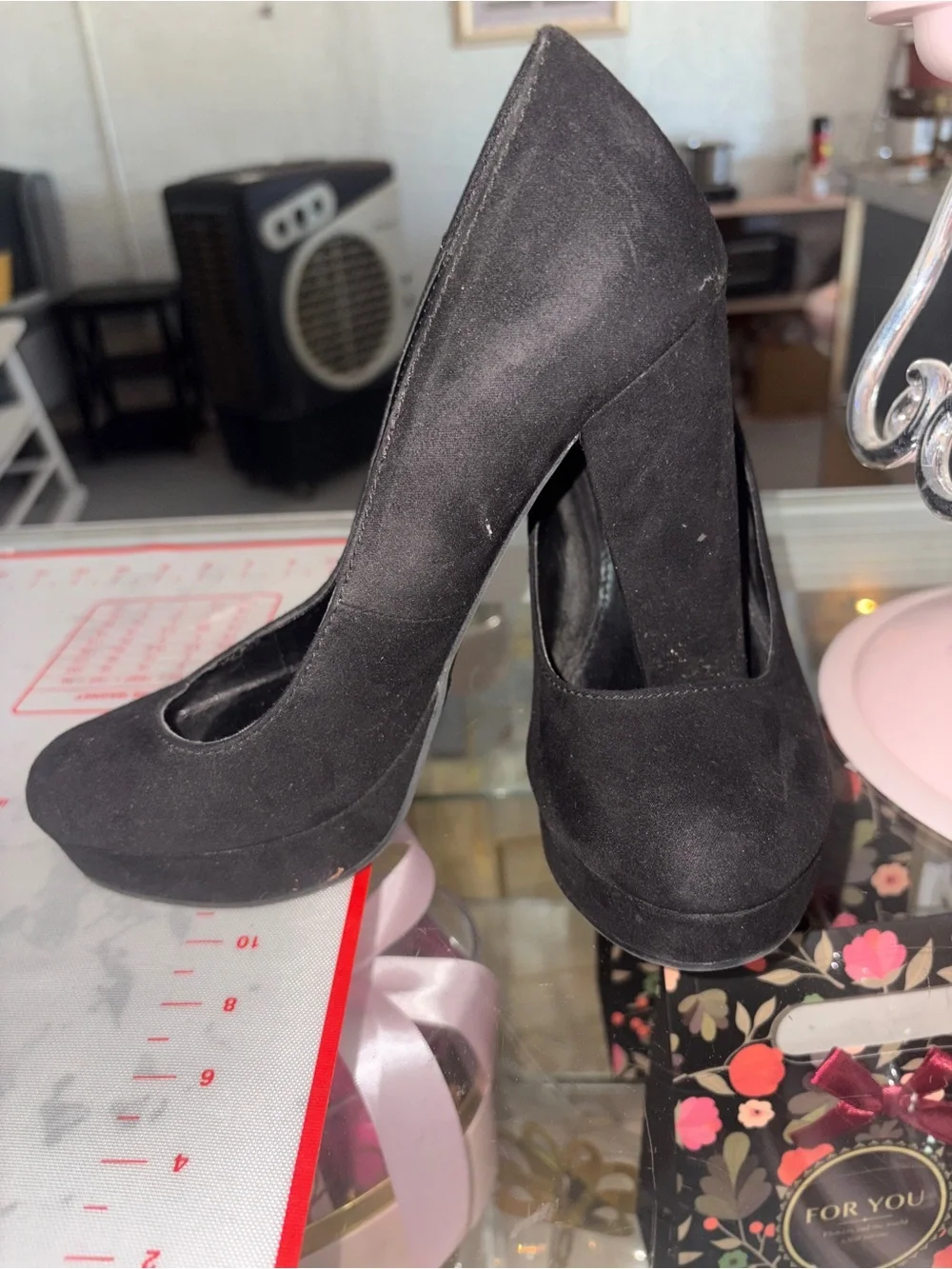 Candies classic black