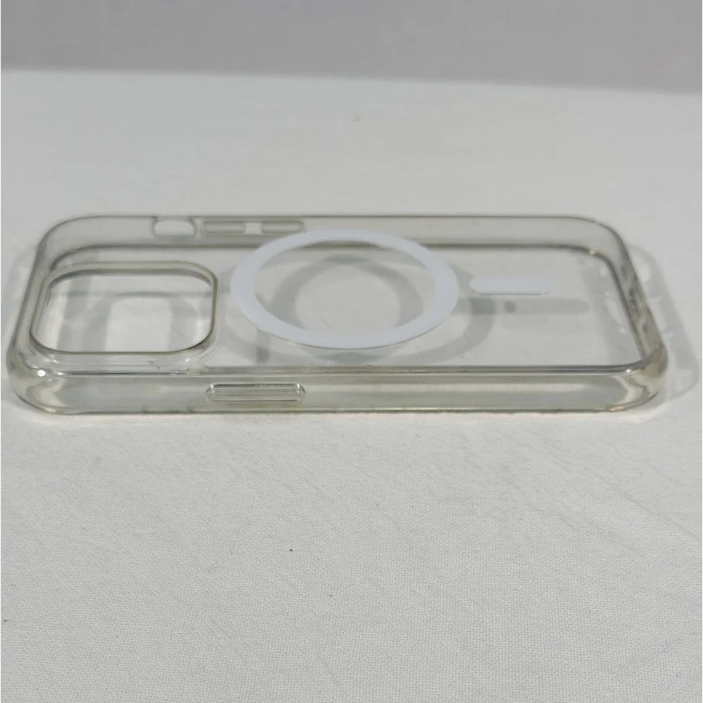 N/A clear magsafe