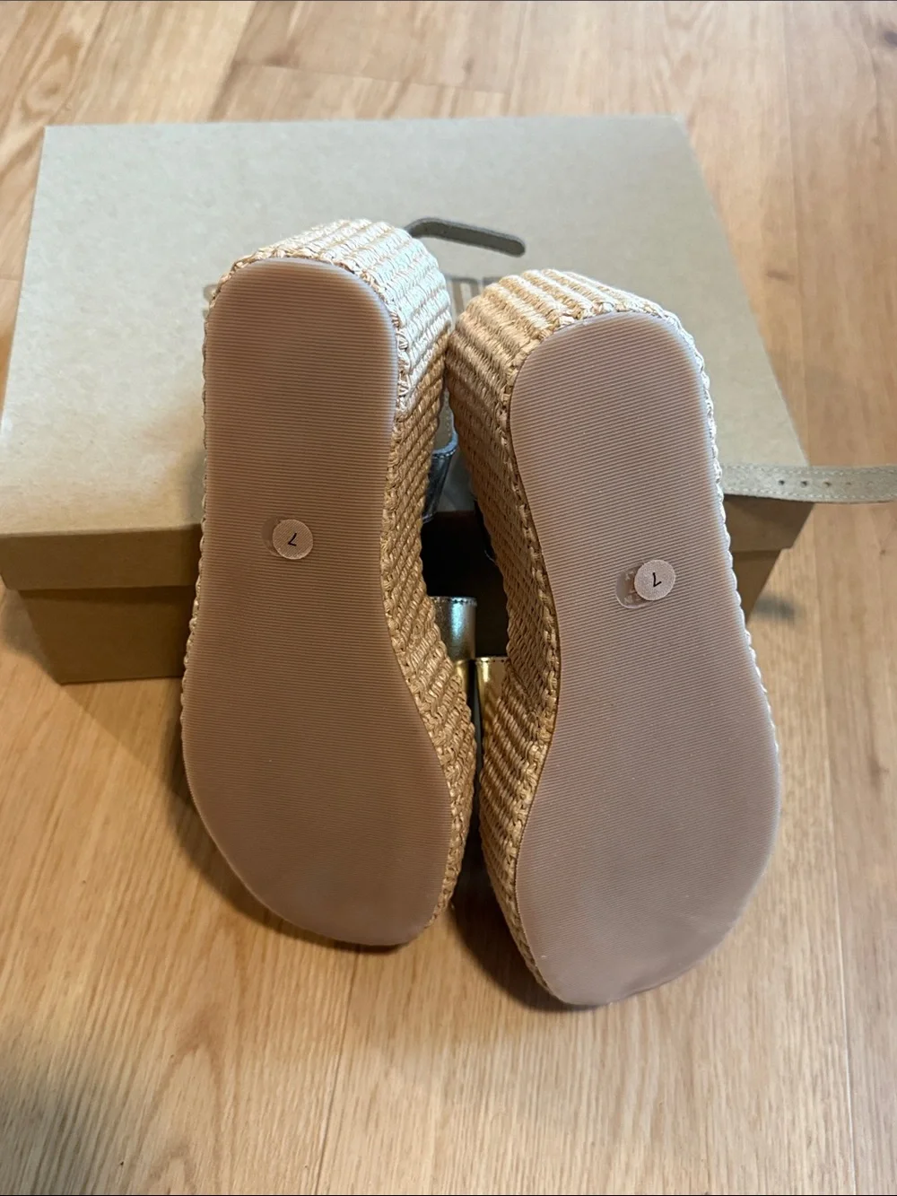 Steve Madden eye catching