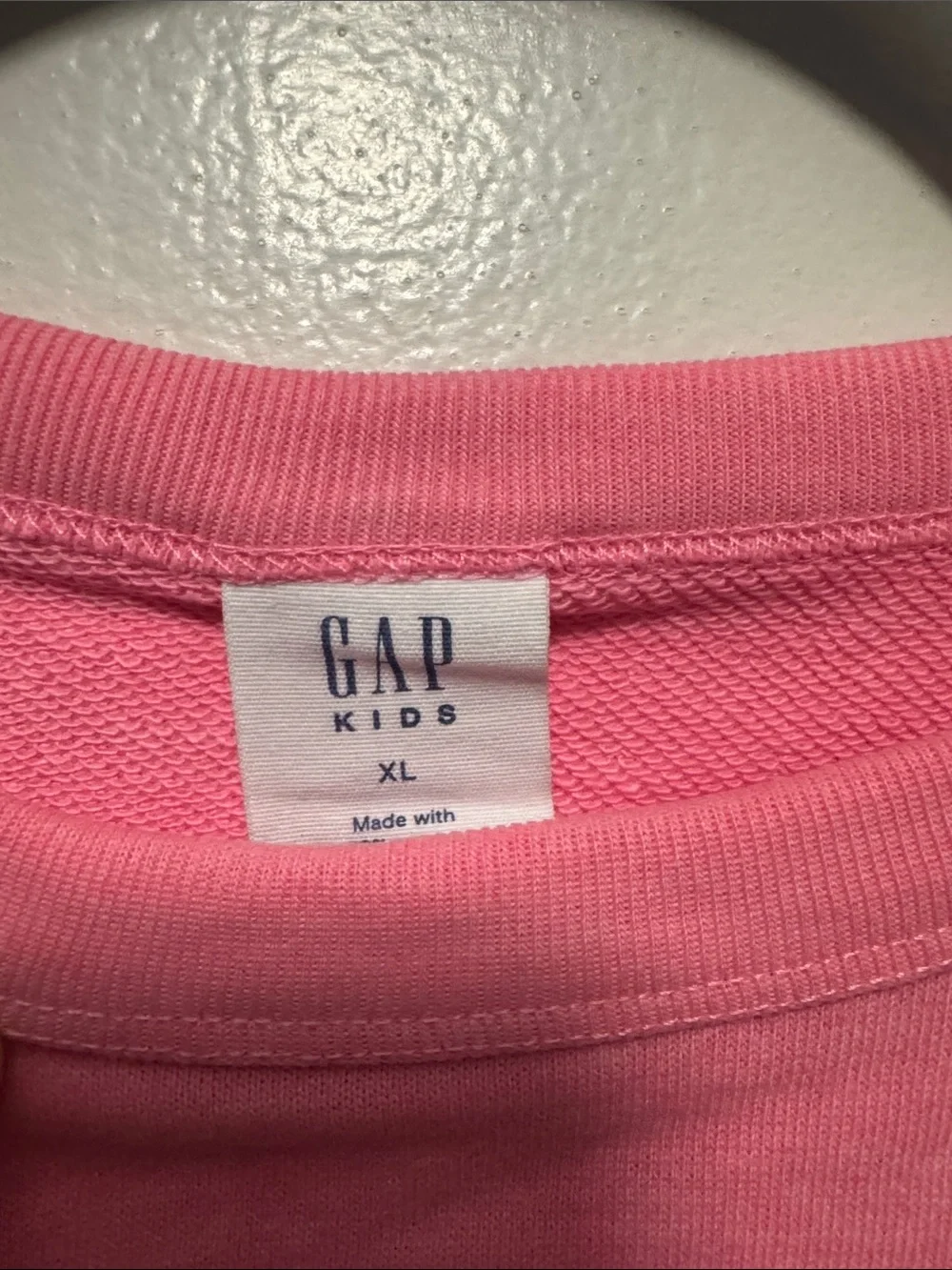 GAP bright pink