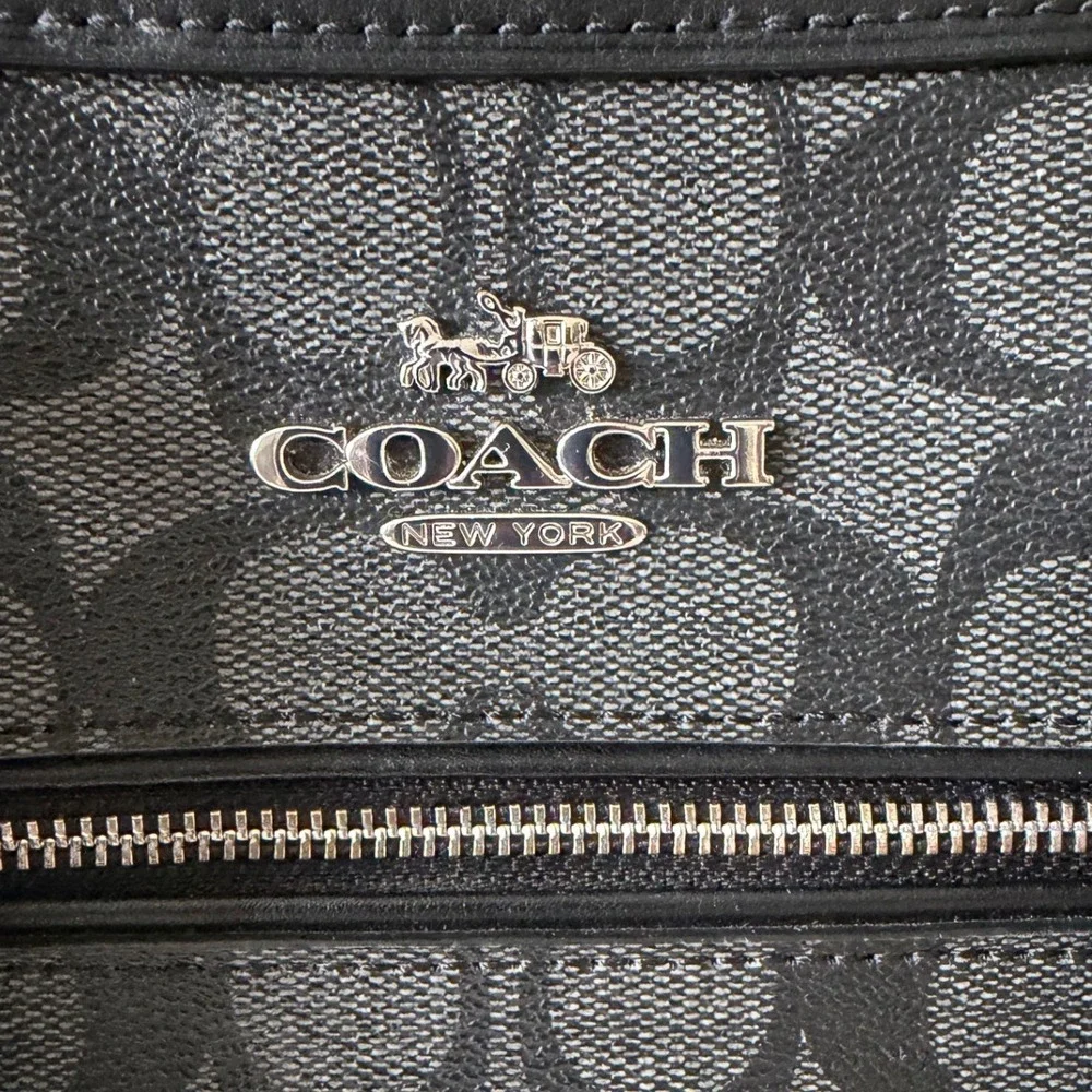 Coach satchel signature