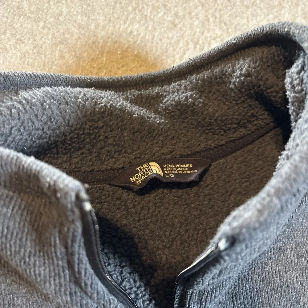 The North Face mens quarter