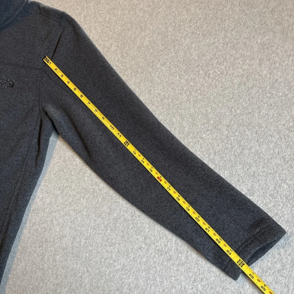 The North Face mens quarter