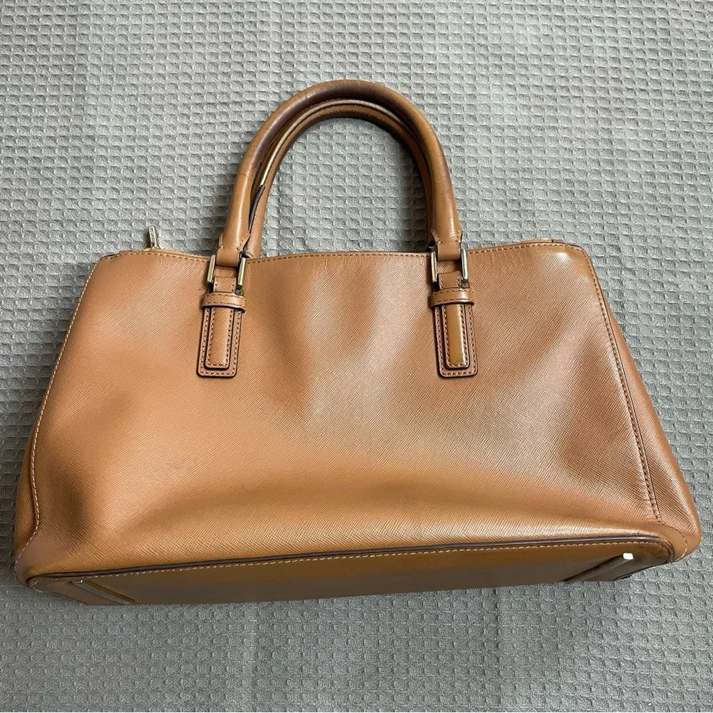 Tory Burch tory burch