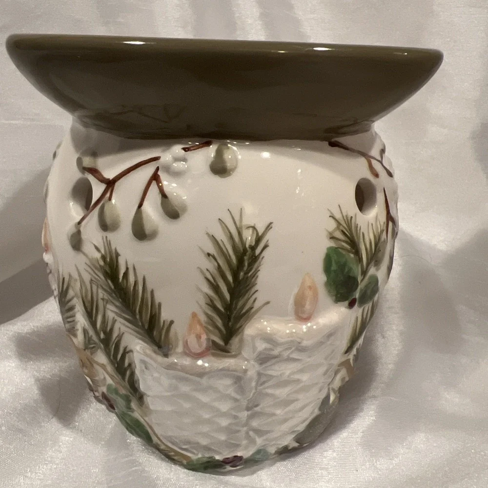 Yankee Candle Mistletoe Christmas Holiday Wax Melt Tart Warmer‎ & Tart - NICE!