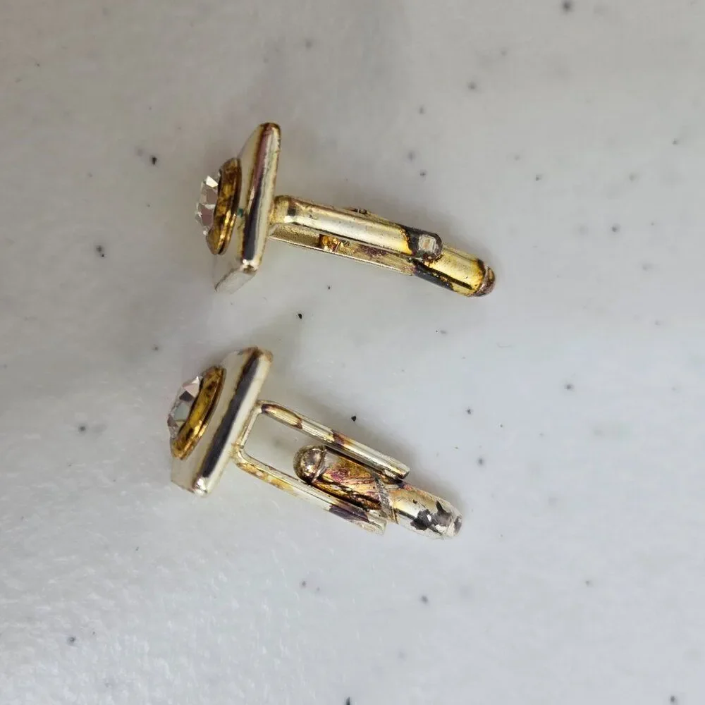 Unbranded cufflinks gold