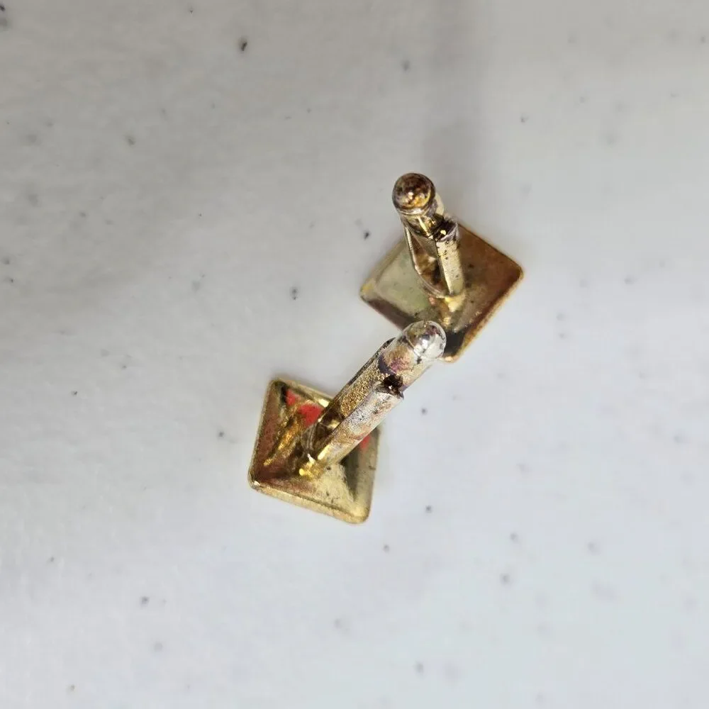 Unbranded cufflinks gold