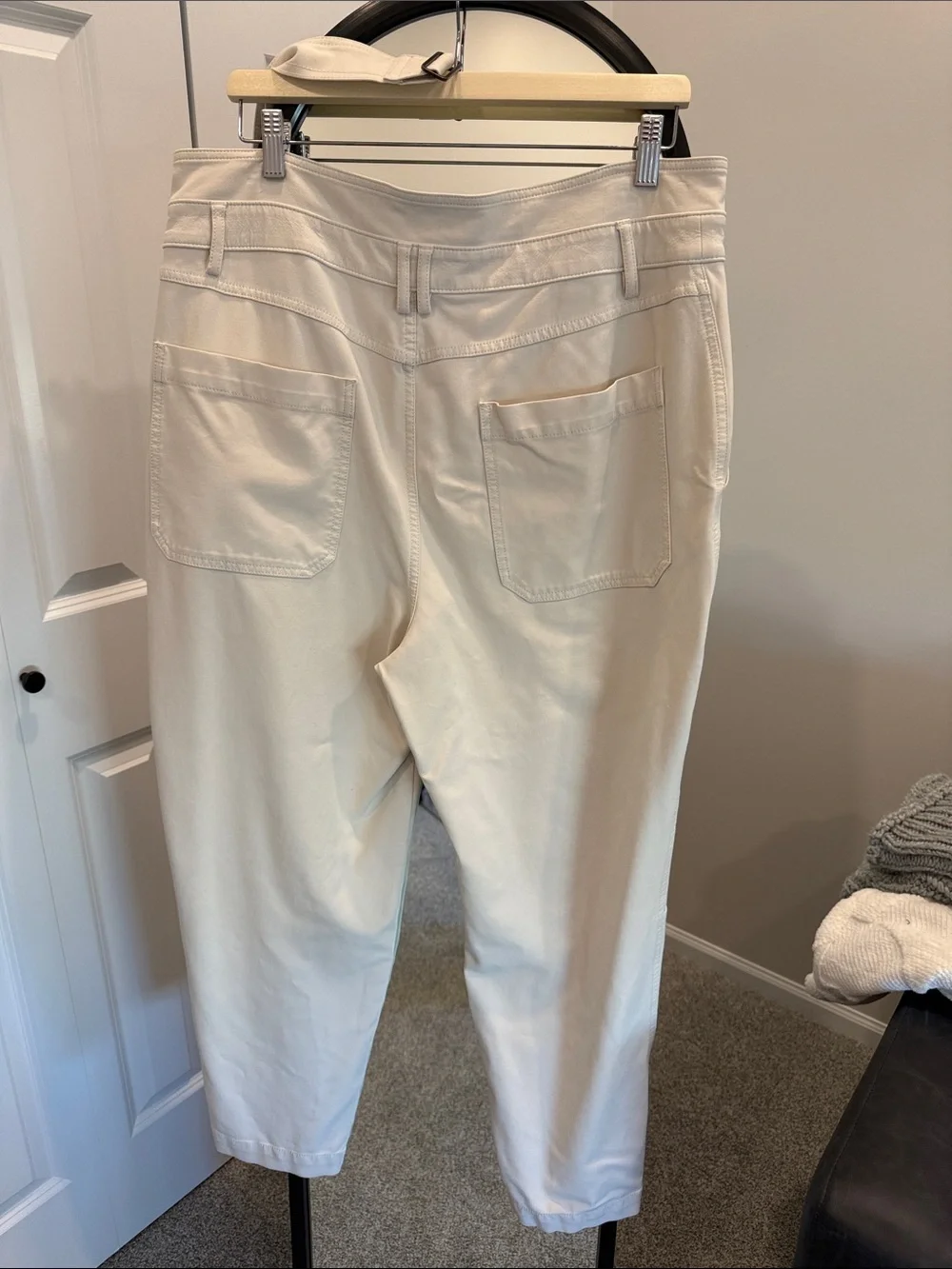 Banana Republic lightweight cream