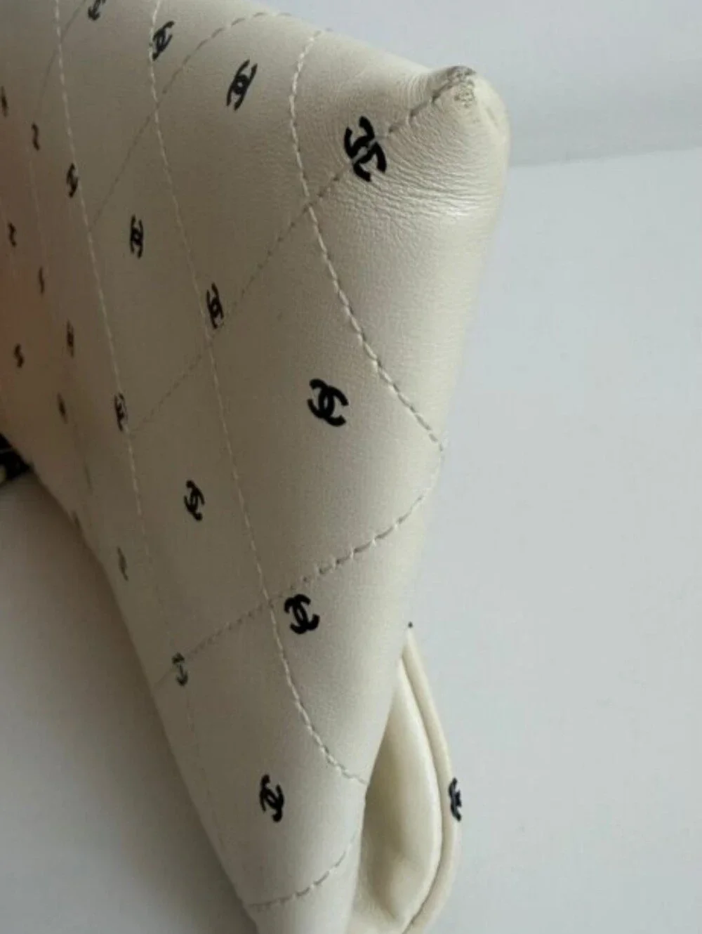 CHANEL envelope bag