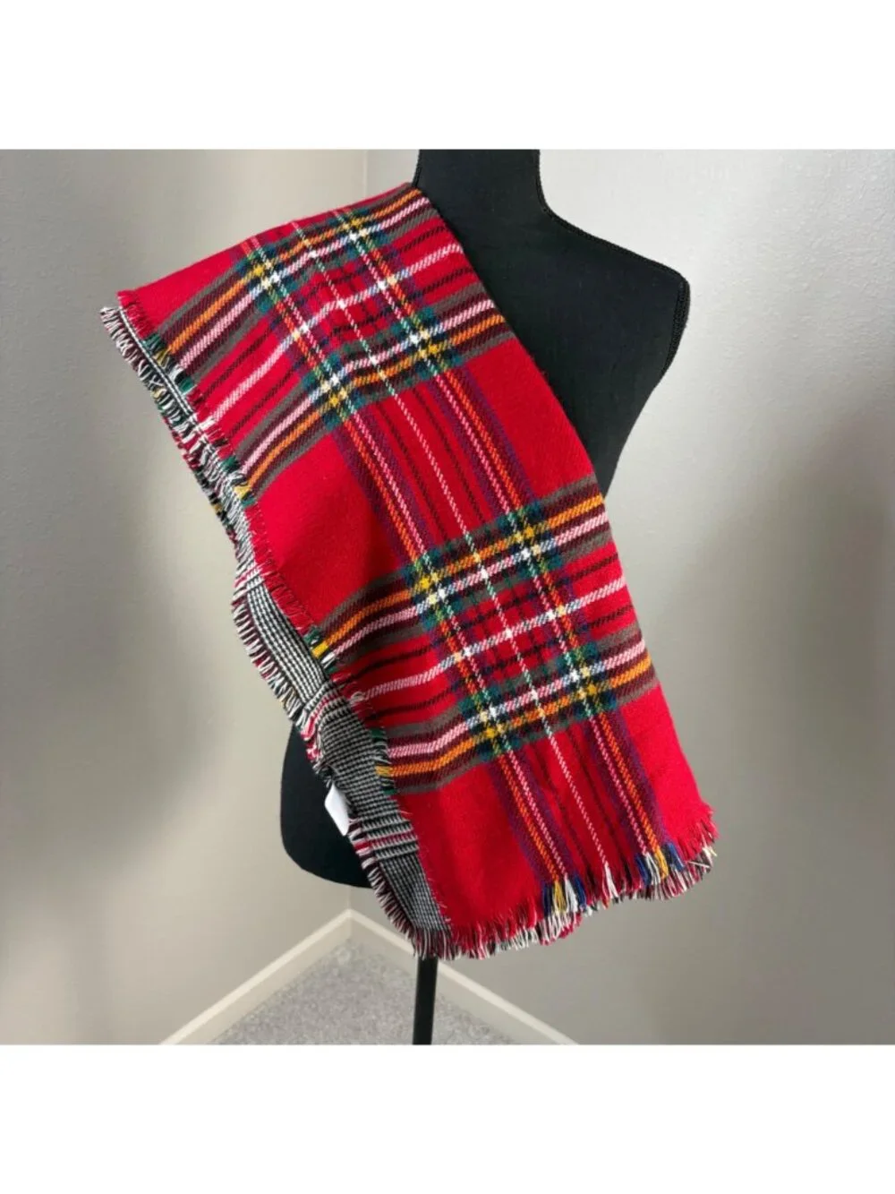 Tahari brand scarf