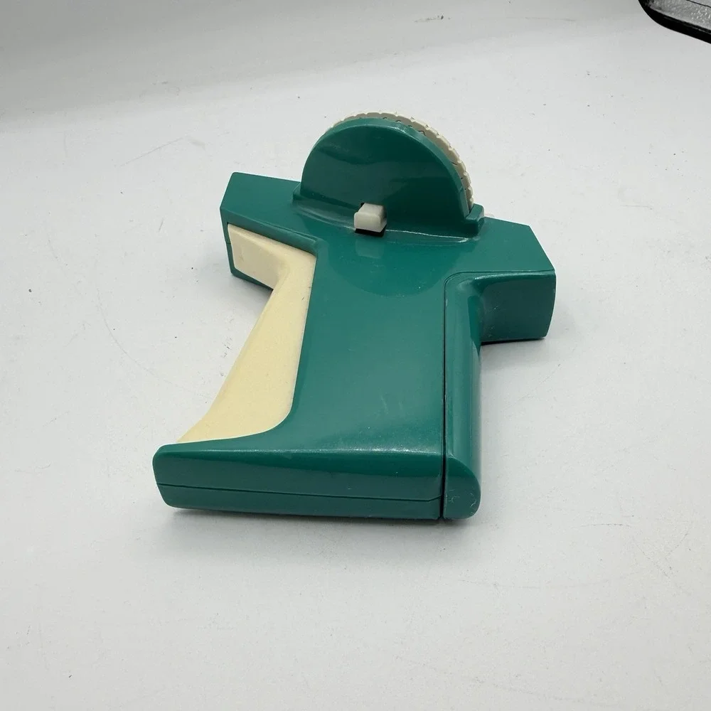 Dymo vintage green