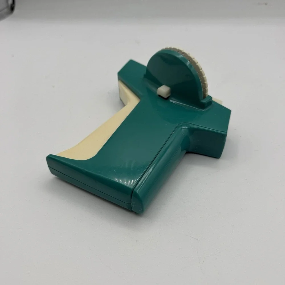 Dymo vintage green