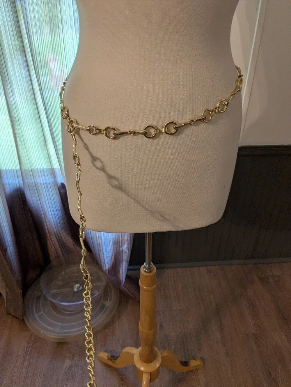 Source Unknown Gold Chain Link Waist Belt