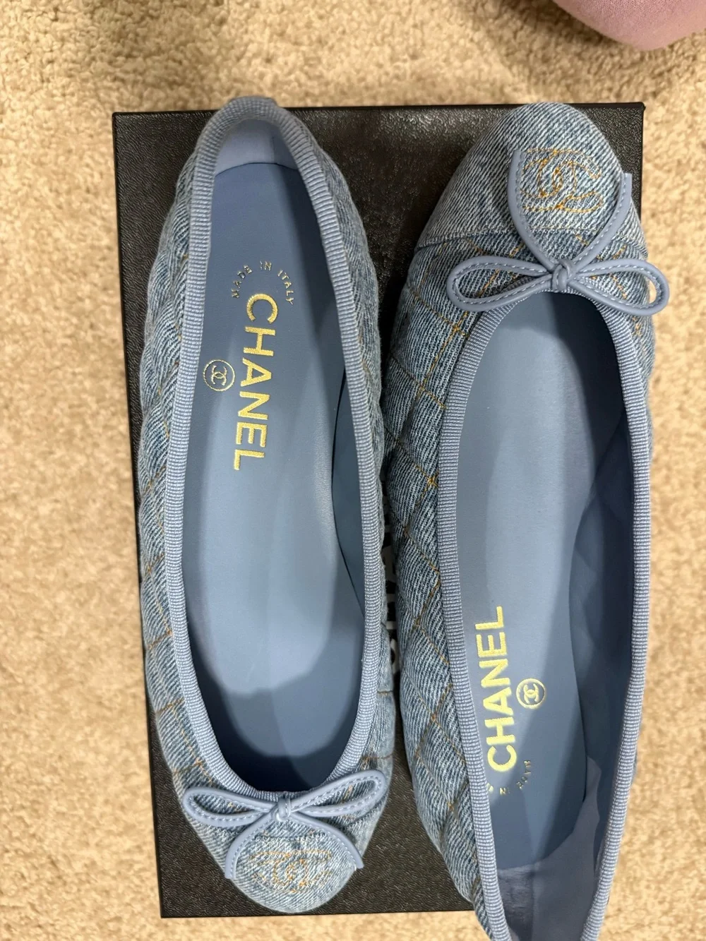 NIB Authentic 2026 CHANEL Women's Light Blue Quilted Ballet Flats 💙💙