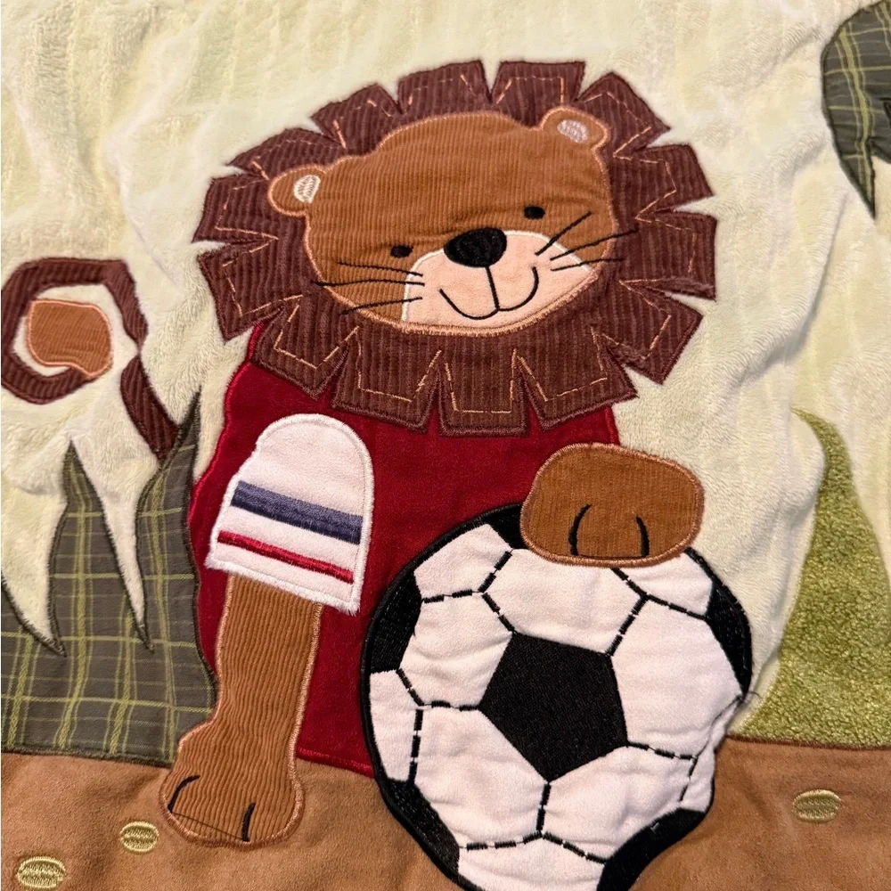 Lambs& Ivy Jungle & Sports 4 Piece Set Themed Baby Crib Quilt Comforter Monkey