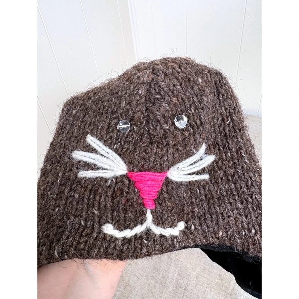 Unbranded handcrafted wool
