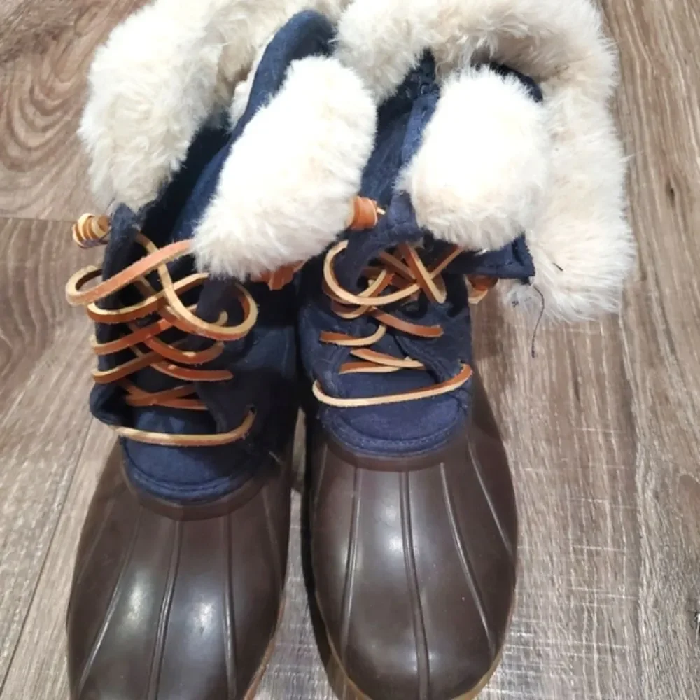 Girls Sperry Snow Boots Size 3 Kids' Brown and Navy Snow Boots with Faux Fur