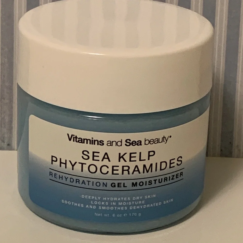 Vitamins and Sea beauty hydrate smooth