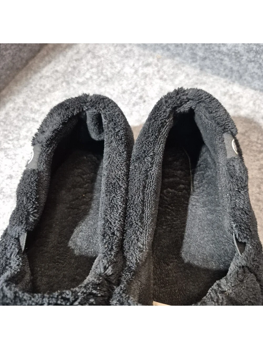 isotoner men slippers