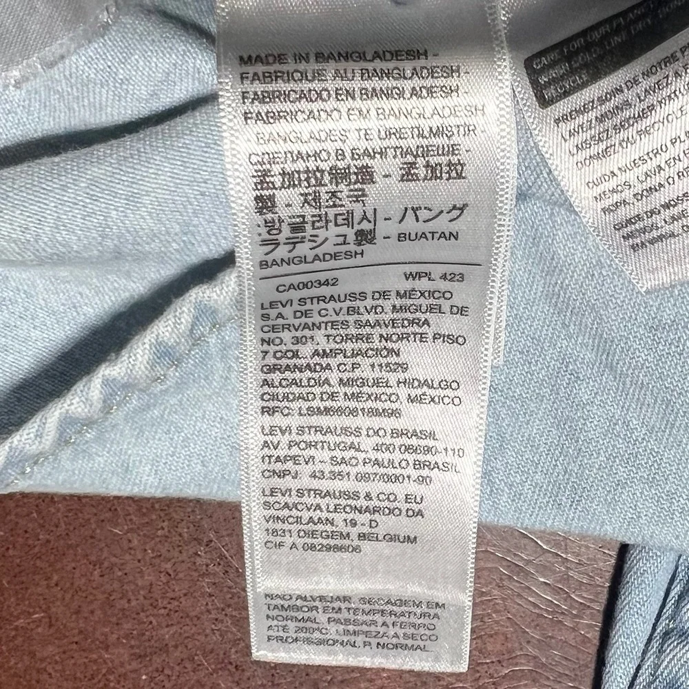 Levis levis western