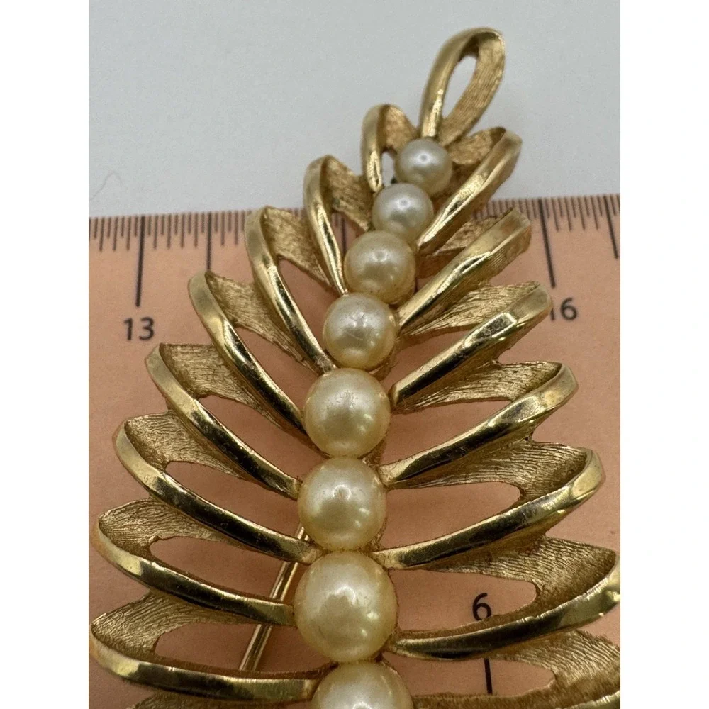 Trifari vintage gold