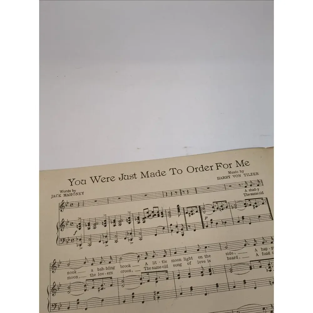 N/A features title