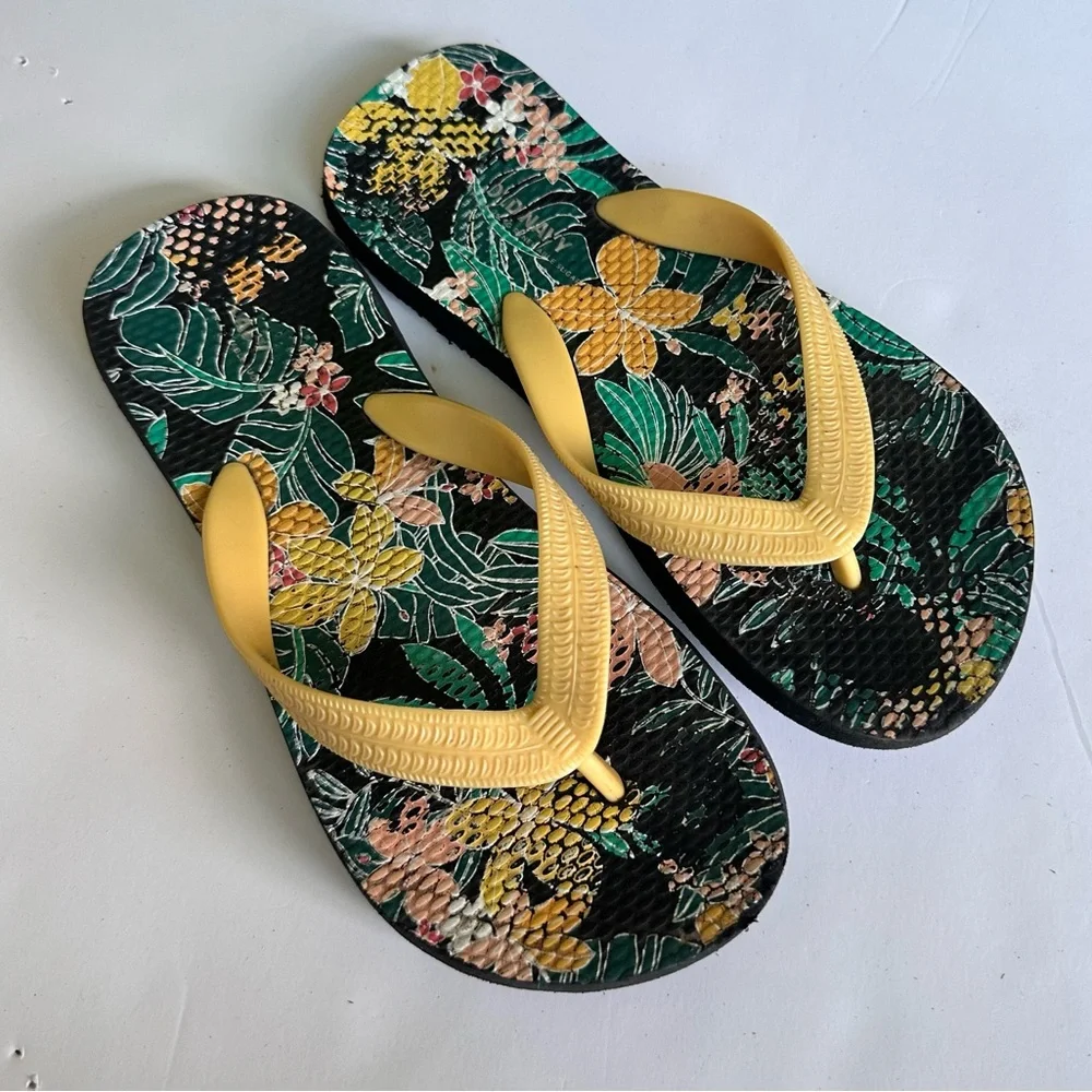 Old Navy Sandals