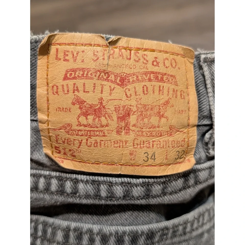Levis please note