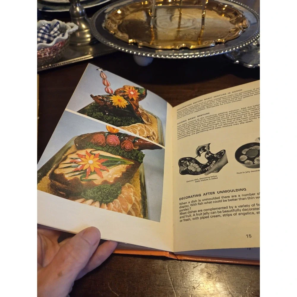 N/A vintage cookbook