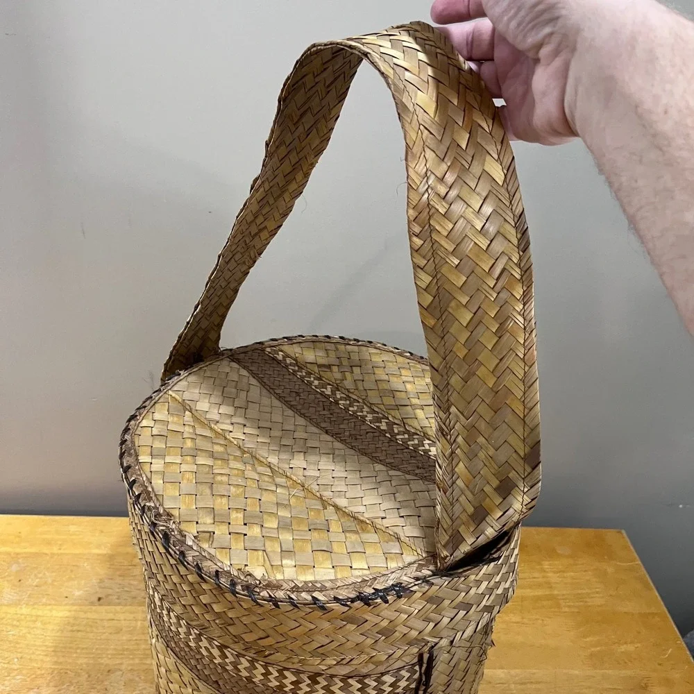 Vtg Hand Woven Pandanus Leaf Basket Lid Handle Lined Boho Tropical Tribal Decor‎