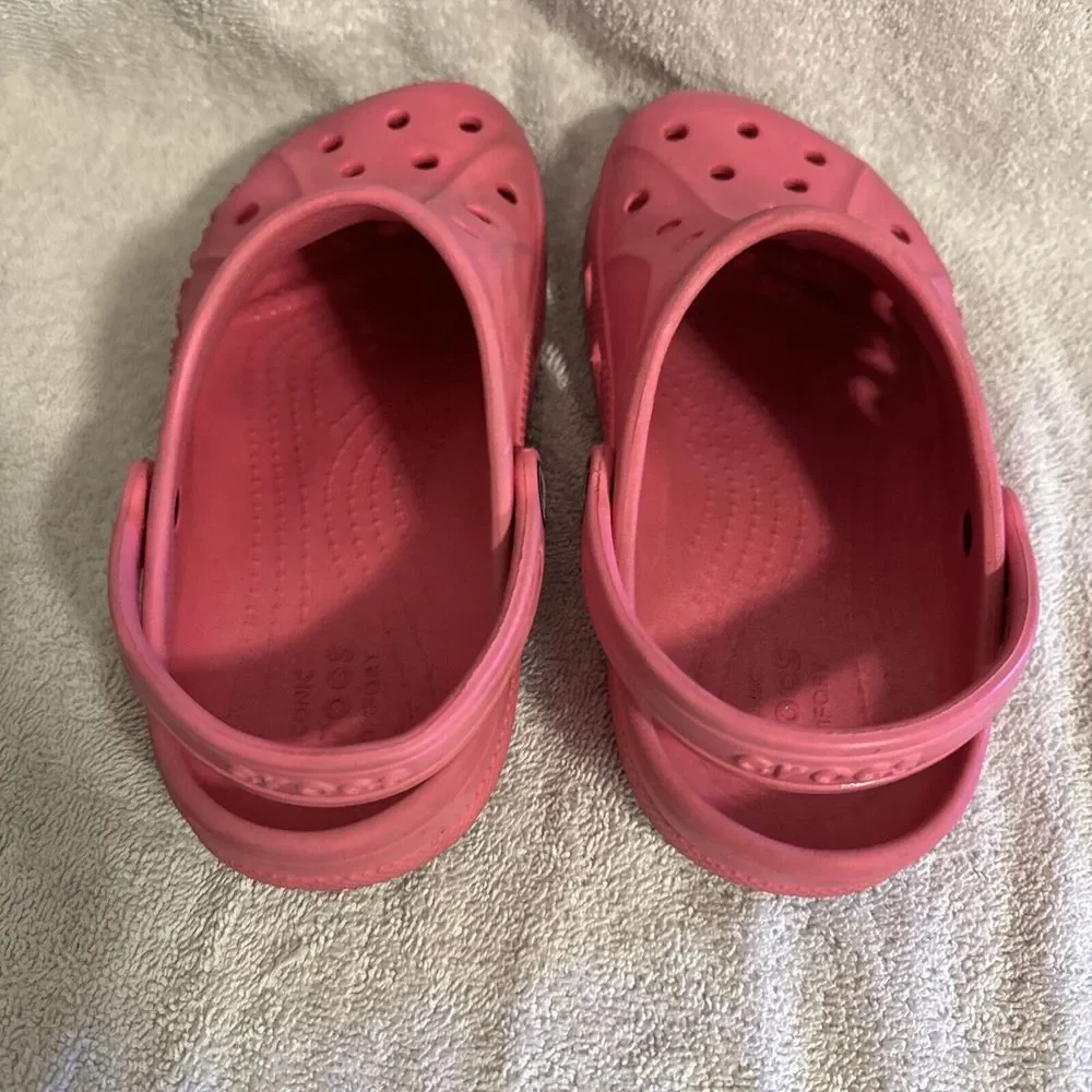 CROCS see pictures