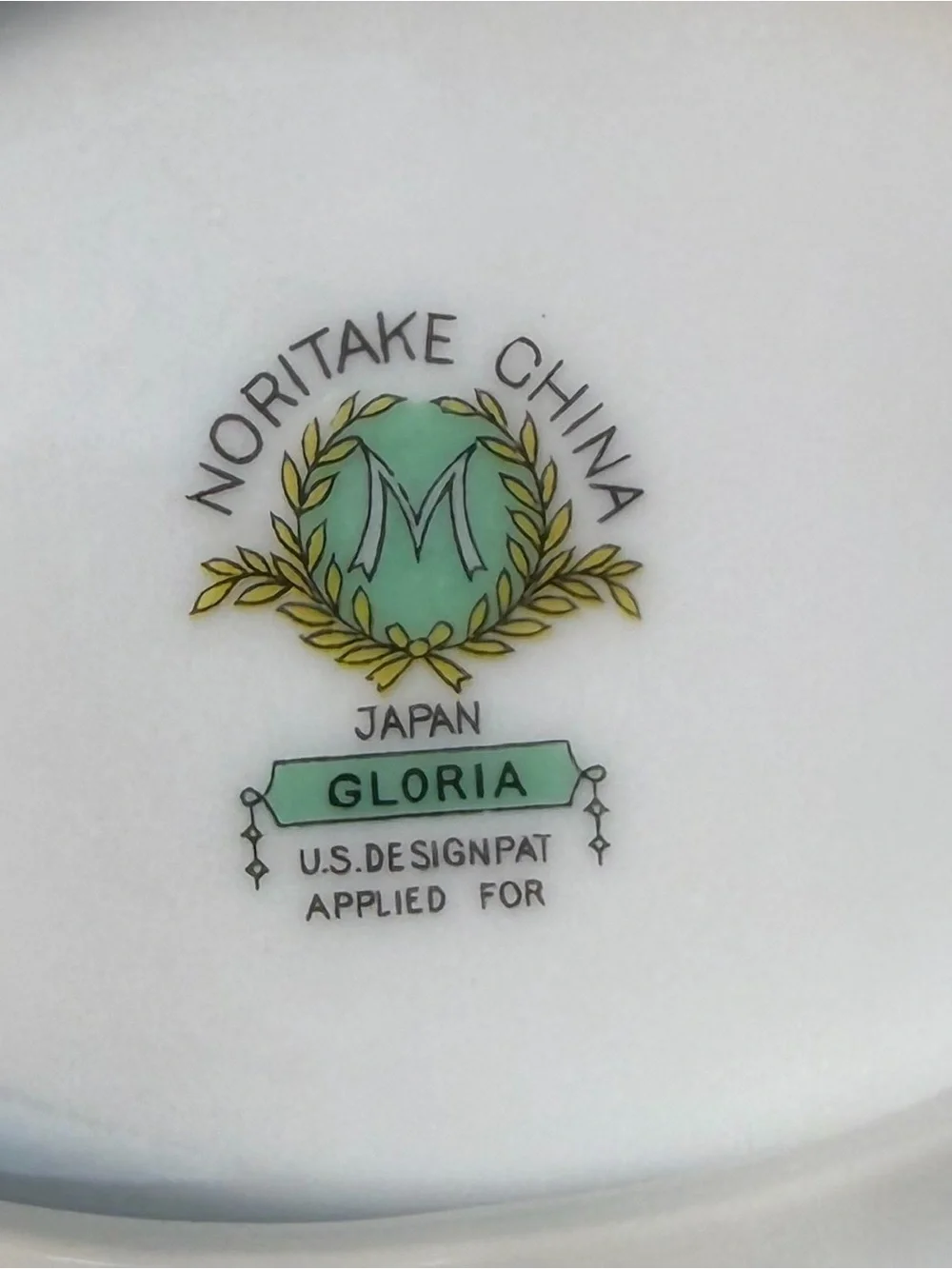 N/A elegant cream